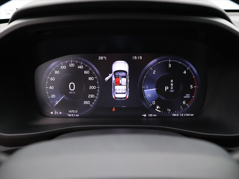 Volvo XC40 2,0 D3 110kW Aut. Inscription - fotka 18 z 32