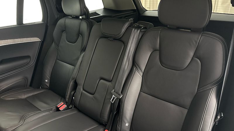 Volvo XC90 2.0 B5 AUT AWD Inscription - fotka 16 z 33