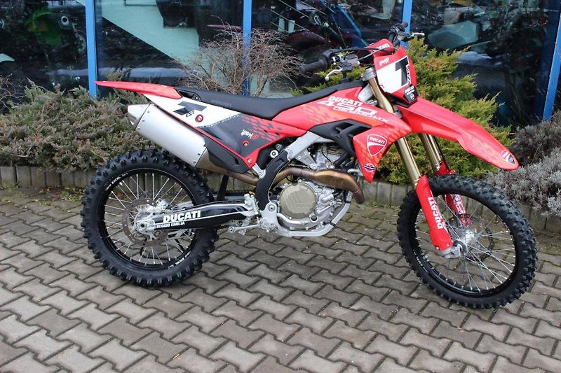 Ducati (2025) DESMO MX 450 2025 25 MTH AKCE - fotka 4 z 9