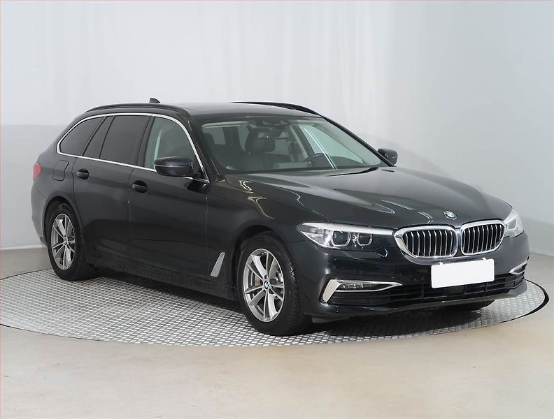 BMW Řada 5 (2019) Luxury Line 530d xDrive - fotografie inzerátu