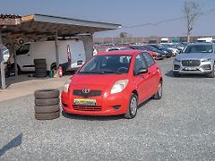 Toyota Yaris (2008) ČR 1.0i 51KW AC – 2x PNEU - fotografie inzerátu