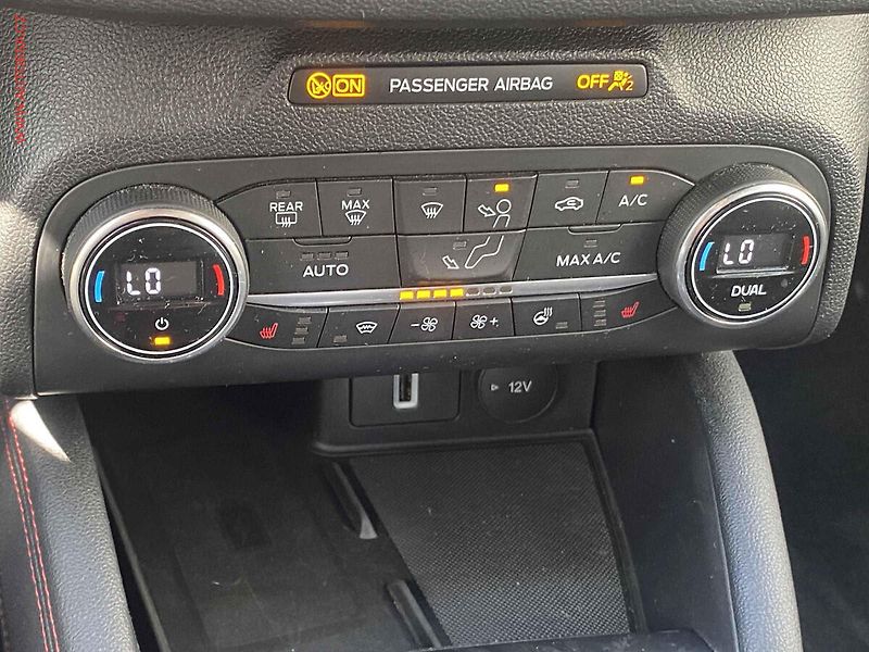 Ford Focus (2020) 1.0 EB, ST-Line, LED, navi - fotka 15 z 20