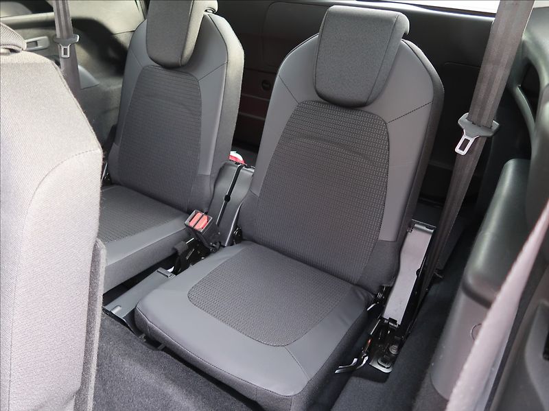 Citroën Grand C4 SpaceTourer 2,0 BHDi,120kW,1majČR,7míst - fotka 23 z 33