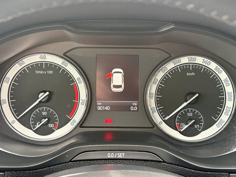 Škoda Karoq (2022) 1.5 TSI / 110 kW / AMBITION - fotka 26 z 30