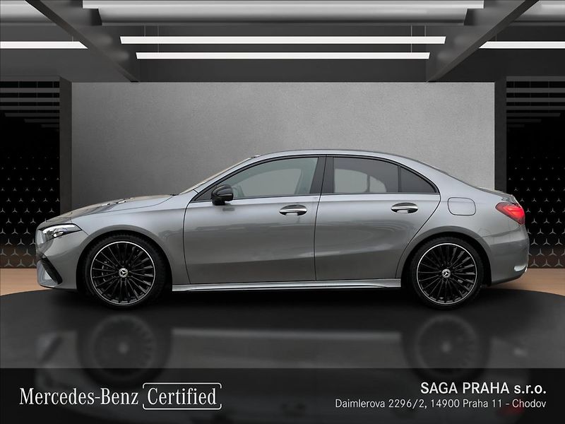 Mercedes-Benz Třídy A 220d sedan AMG Line Night - fotka 2 z 22