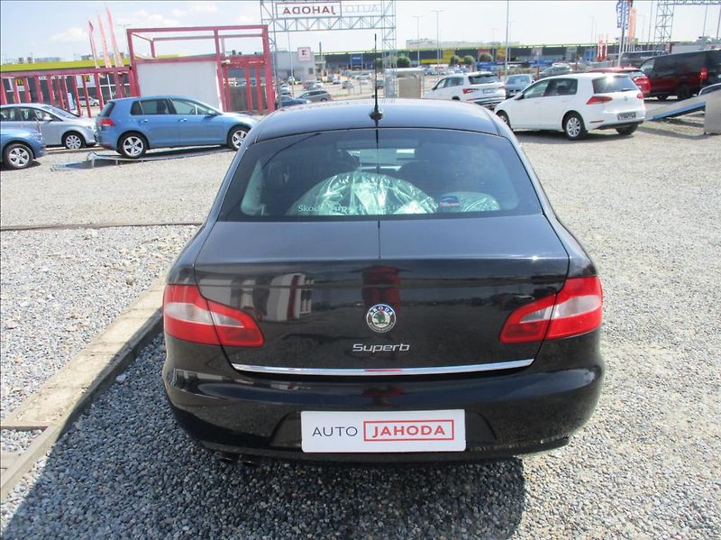Škoda Superb 2,0 TDi, Eleg.aut,klim s.kn,CZ - fotka 7 z 44