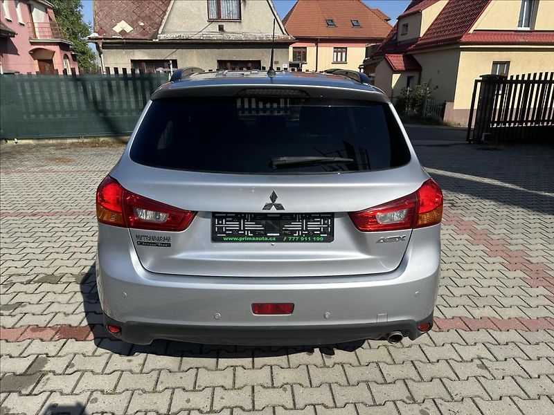 Mitsubishi ASX 1,6 - fotka 4 z 25
