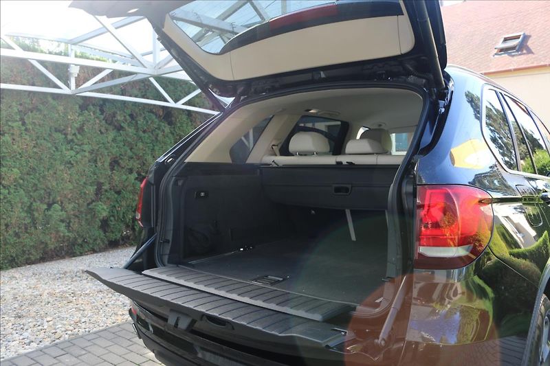 BMW X5 2,0 xDrive25d,ČR, 1. Majitel - fotka 52 z 59