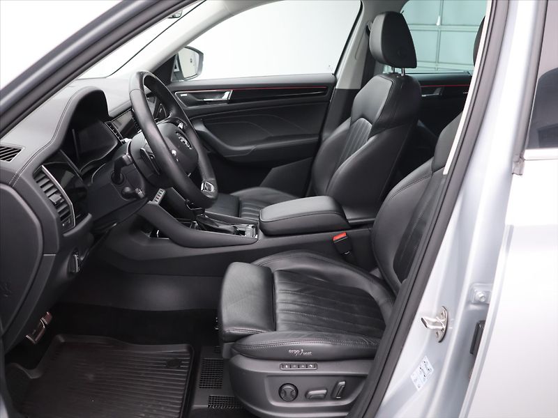 Škoda Kodiaq 2,0 TDI 147kW DSG 4x4 L&K DPH - fotka 8 z 23