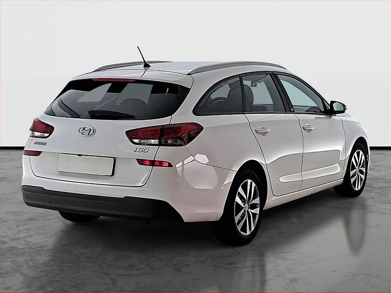 Hyundai i30 (2018) Trikolor 1.0 T-GDI, Serv.kniha - fotka 5 z 18