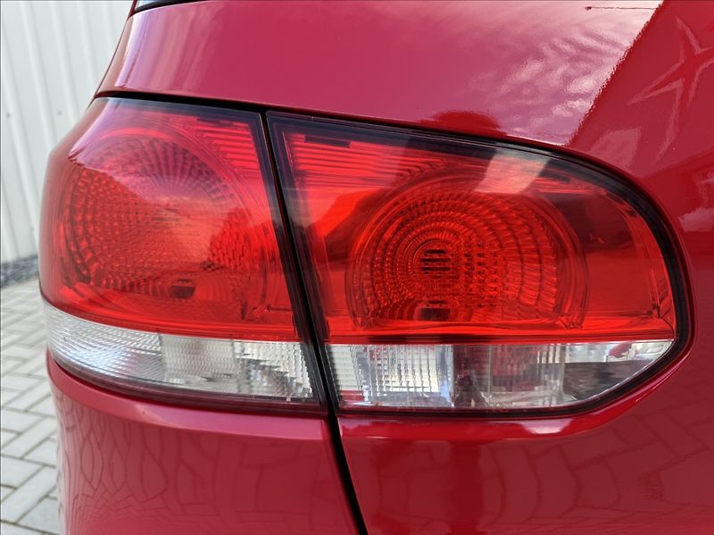 Volkswagen Golf 1,4 i 16V TRENDLINE 1.maj. ČR - fotka 15 z 50