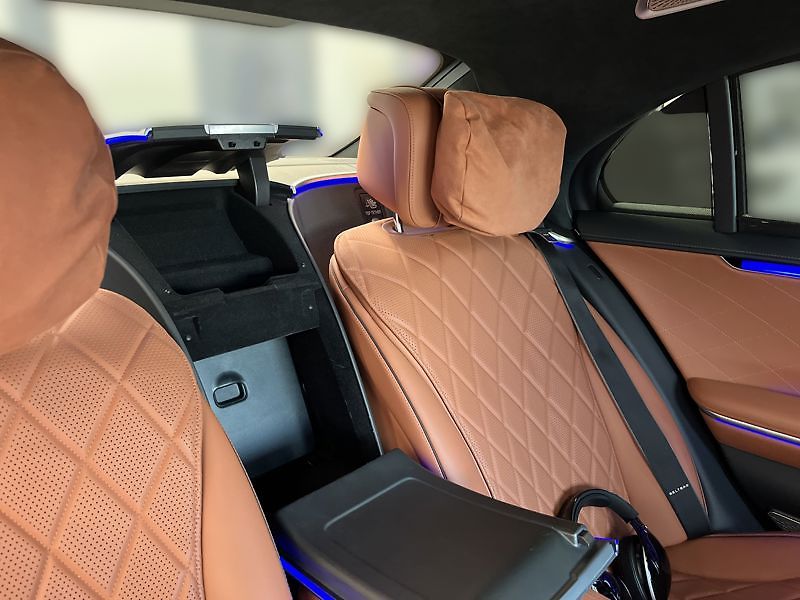 Mercedes-Benz Třídy S 400d 4MATIC L AMG Line Chauffe - fotka 23 z 25