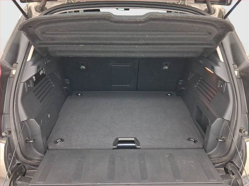 Peugeot 3008 (2010) 2.0 HDi, Tempomat - fotka 12 z 21