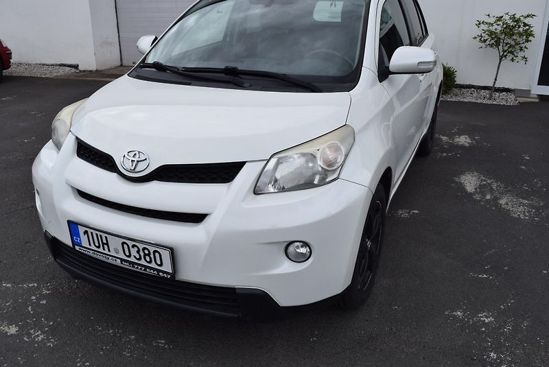 Toyota Urban Cruiser (2011) 1.4 66kw D4D AWD SOL-HIGH - fotka 2 z 40