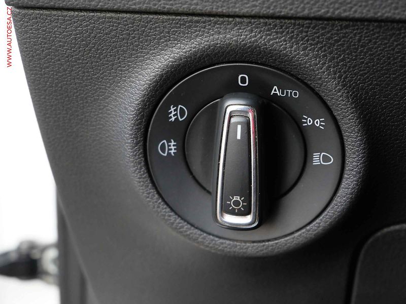 Škoda Karoq (2020) 2.0 TDi, ČR, Style, LED, navi - fotka 16 z 26