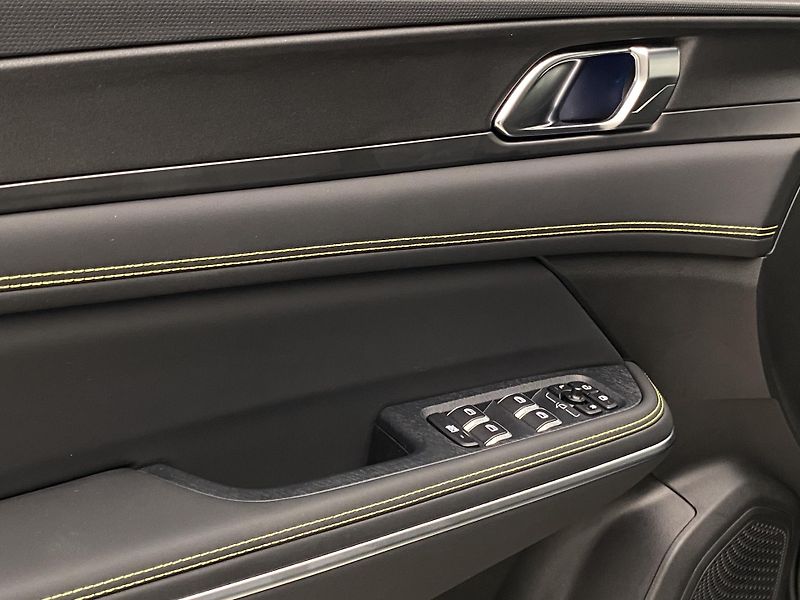 Lynk & Co 01 MORE PHEV AUT CZ 1.maj - fotka 21 z 95