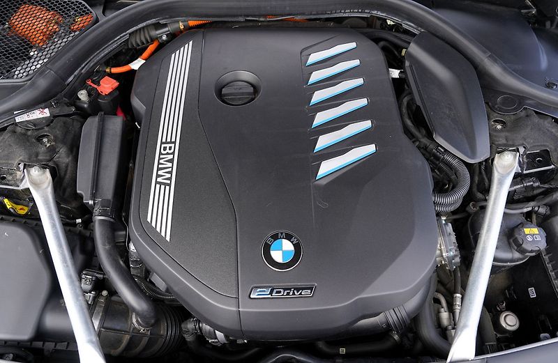 BMW Řada 7 745Le xDrive/Individual/Led/ČR - fotka 10 z 49