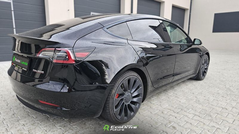 Tesla Model 3 (2021) Performance Dual Motor AWD - fotka 5 z 9