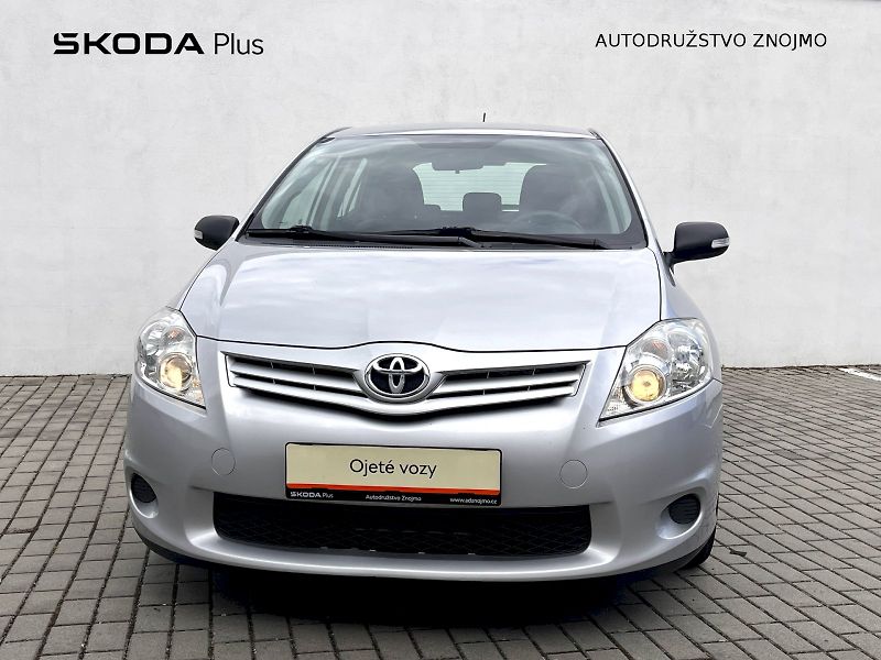 Toyota Auris (2012) 1,4 D-4D 6man - fotka 4 z 22