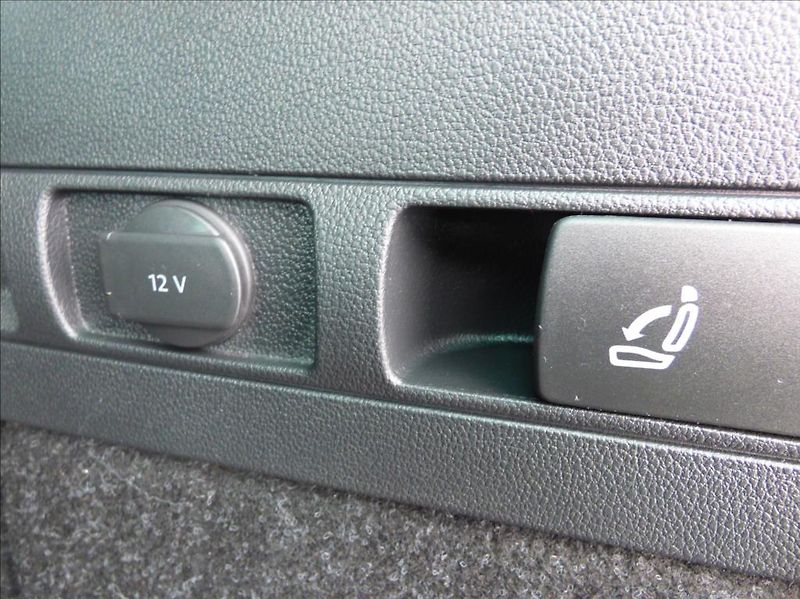 Škoda Superb 2,0 TDI DSG CRYSTAL LIGHT  Sty - fotka 20 z 78