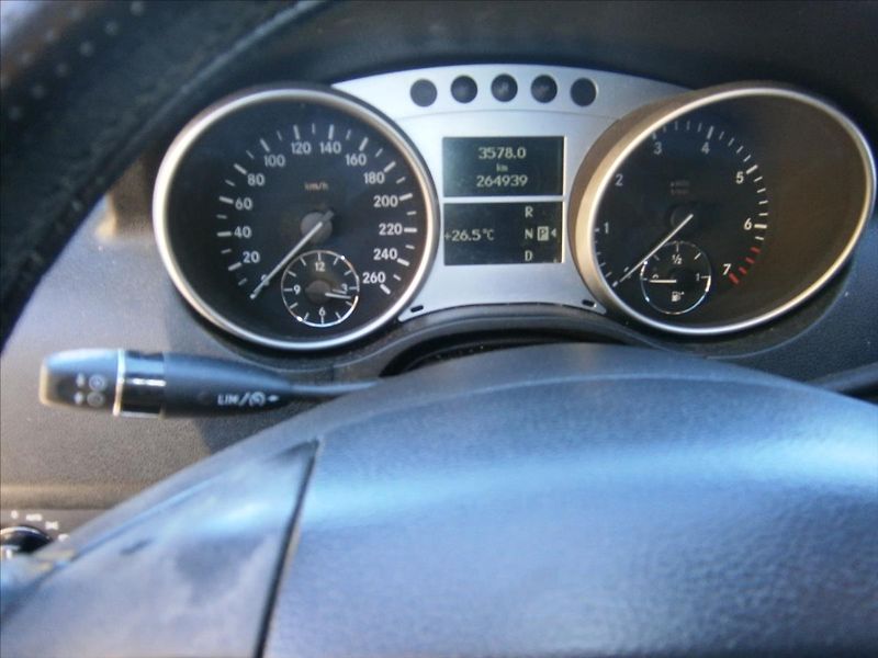Mercedes-Benz Třídy M 3,5 350 4-MATIC 164 - fotka 12 z 14