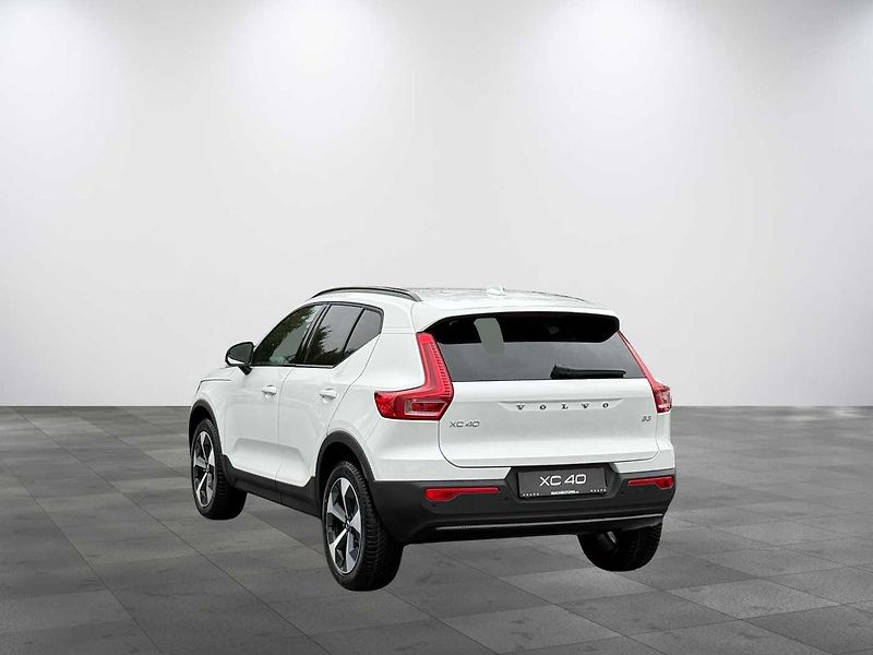 Volvo XC40 (2026) B3 FWD PLUS DARK,HARMAN KARDON - fotka 3 z 19