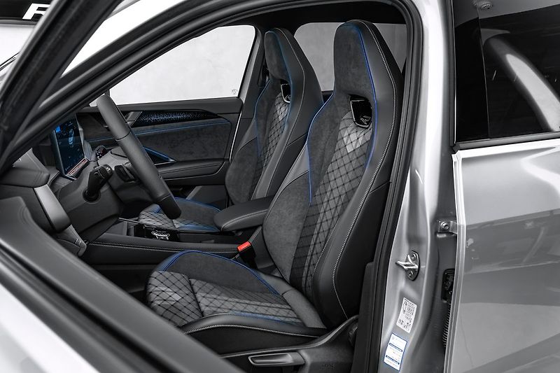 Volkswagen Tayron 2,0TDI R-line DSG 4M - fotka 14 z 21