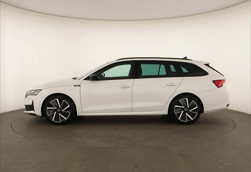 Škoda Octavia (2025) 1.5 eTSI mHEV, Sportline - fotka 3 z 21