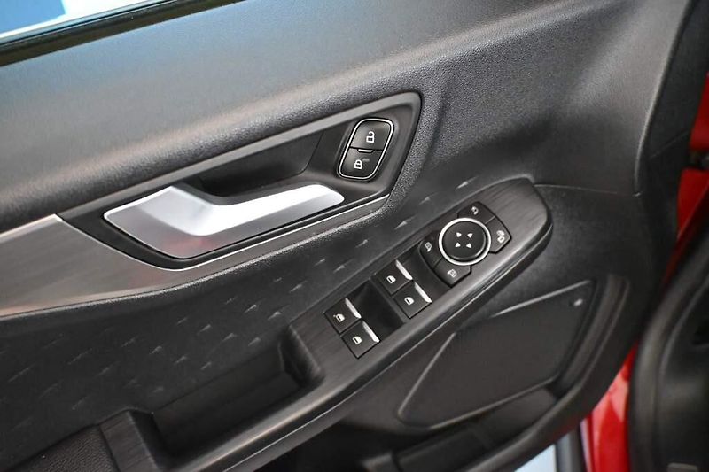 Ford Kuga (2020) 2.0 140 KW 4x4 8AT ECOBLUE TIT - fotka 15 z 31