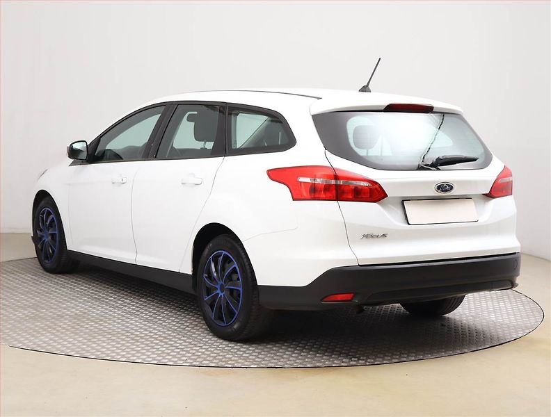 Ford Focus (2017) 1.6 i - fotka 4 z 15