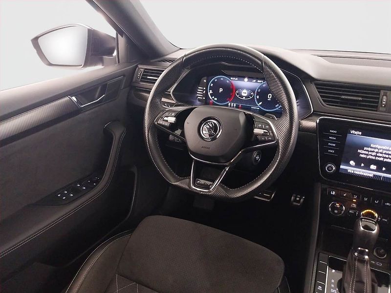 Škoda Superb (2023) Sportline 2.0 TDI - fotka 7 z 23