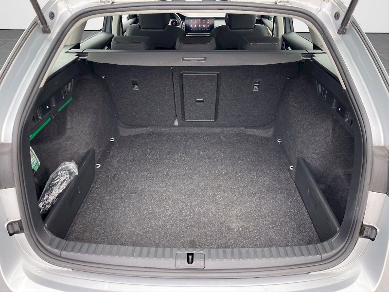 Škoda Octavia (2023) 1.5 TSI 110kW Style Plus Combi - fotka 32 z 35