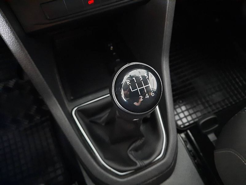 Volkswagen Caddy (2018) Maxi 1.4 TSI (92kW/125k) 7 mís - fotka 19 z 23