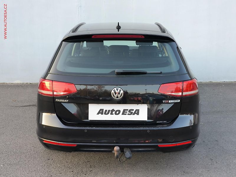 Volkswagen Passat (2017) 1.6 TDi, Comfortline, kamera - fotka 5 z 17
