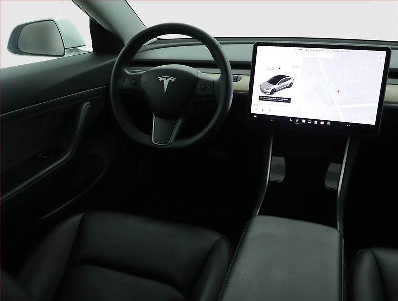 Tesla Model 3 (2019) Std Range Plus 55kWh, SoH 79% - fotka 7 z 22