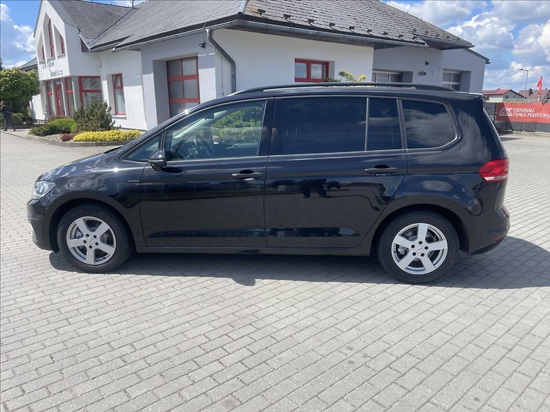 Volkswagen Touran 2,0 TDi 110kw Highline Panoram - fotka 44 z 48