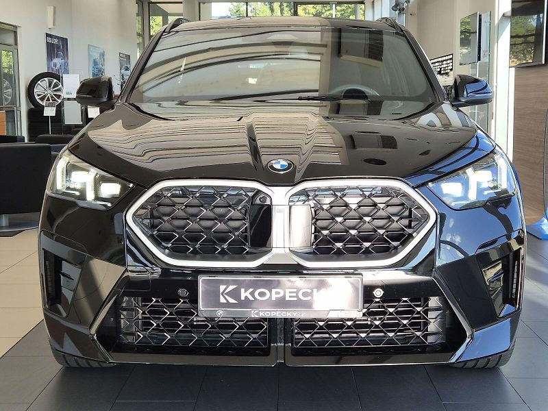 BMW X2 xDrive 20d - fotka 2 z 22