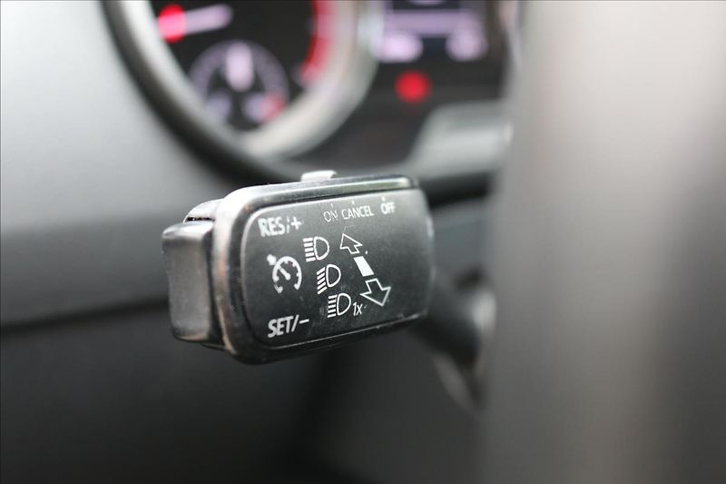 Škoda Octavia 1,0 85KW,ČR, 62000km - fotka 12 z 36