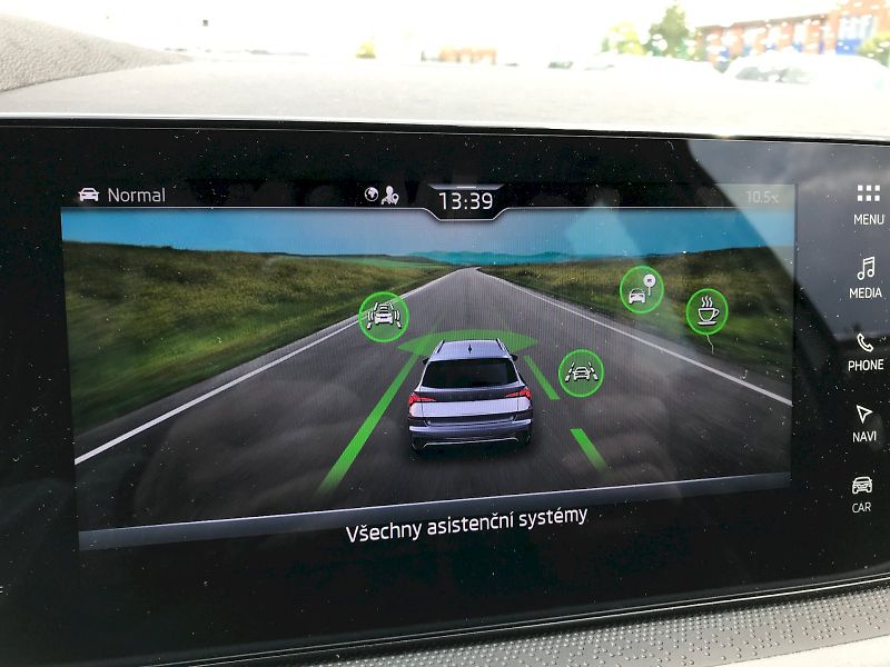 Škoda Kamiq (2025) TOP SELEC TSI 110/1.5 A7F - fotka 26 z 29