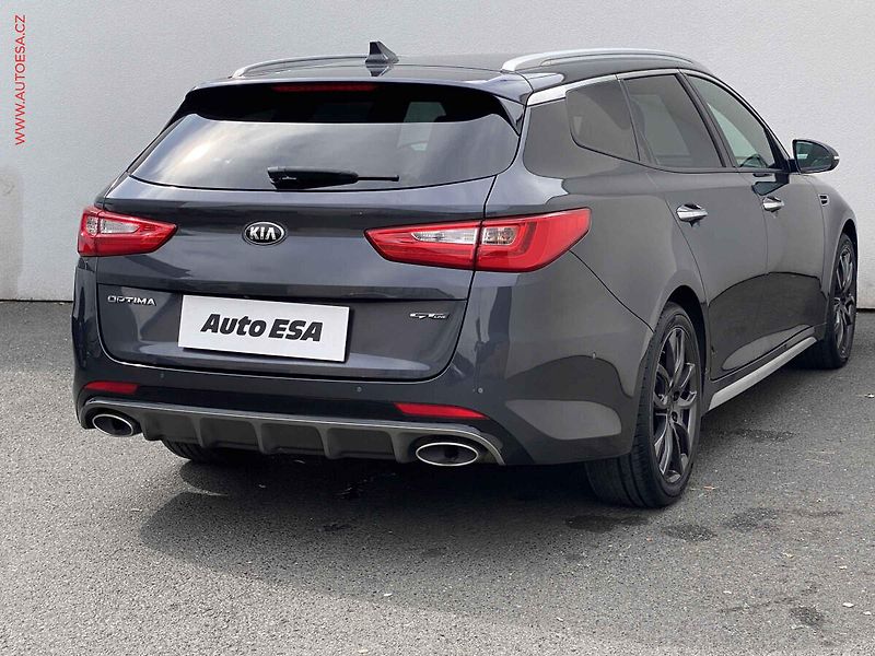 Kia Optima (2017) 1.7 CRDi, GT Line, AT, LED - fotka 4 z 21