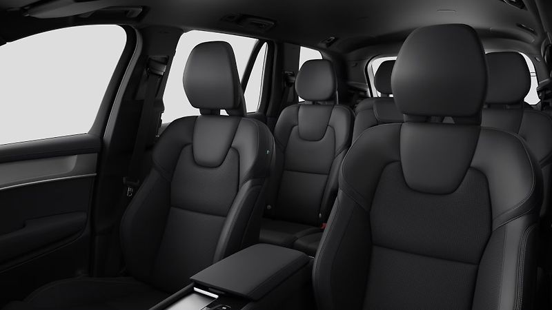 Volvo XC90 (2026) PLUS BLACK EDITION, B5 AWD, 18 - fotka 7 z 9