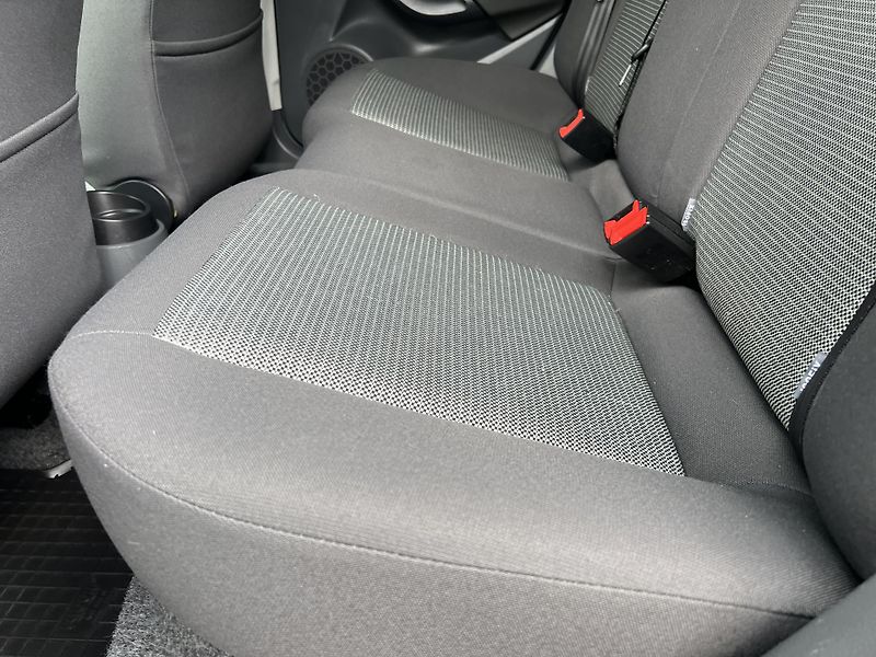 Seat Ibiza 1.4i 16v 63kw KLIMA PŮVOD ČR - fotka 22 z 37
