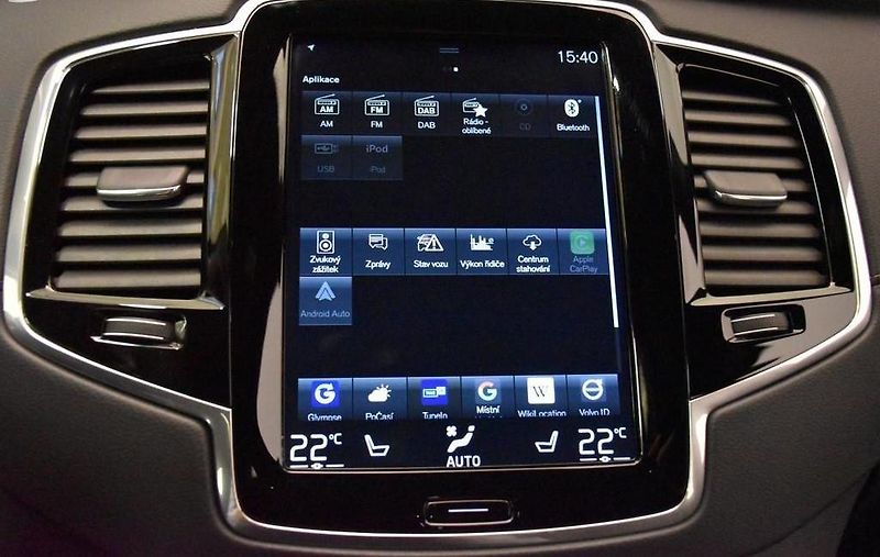 Volvo XC90 (2019) Volvo XC90 R-Design AWD | B&W  - fotka 16 z 31