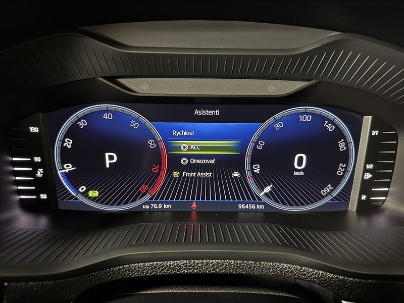 Škoda Karoq 1,5 TSi  DSG Clever Virtual LE - fotka 23 z 45