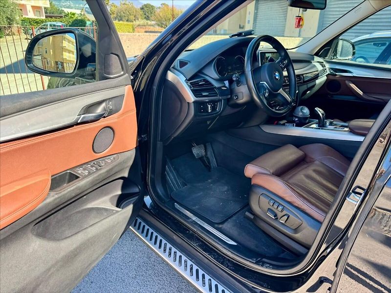 BMW X5 2,0 25D X-Drive Sportpaket 170 - fotka 8 z 28