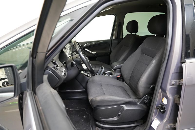 Ford S-MAX - fotka 5 z 6