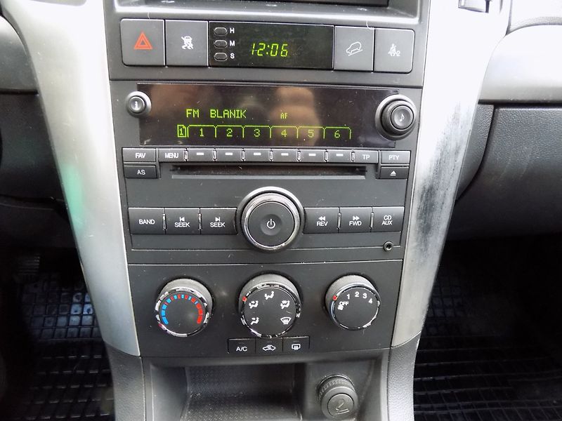 Chevrolet Captiva (2007) 2.0CDTi/4x4/Klimatizace/ - fotka 28 z 33