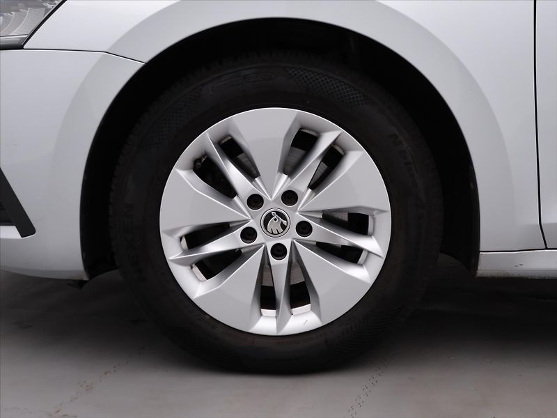 Škoda Octavia 2.0 TDI 85kW CZ Ambition 2.maj - fotka 28 z 35
