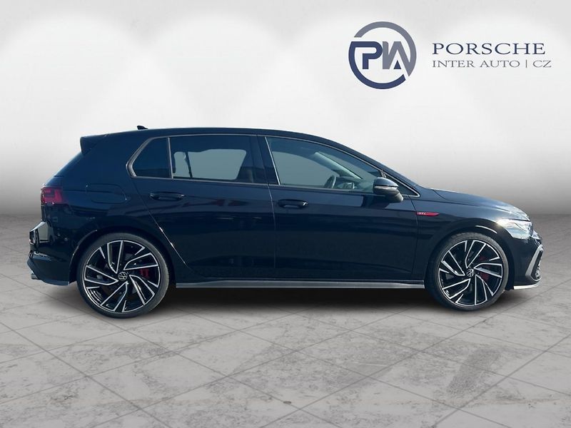 Volkswagen Golf GTI 180 KW - fotka 7 z 24