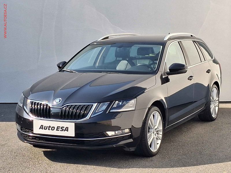 Škoda Octavia (2018) 2.0 TDi, Style. LED, +sada - fotka 3 z 19